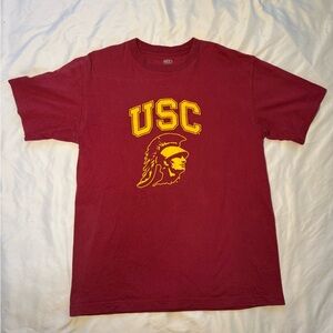 Vintage style USC Trojans T-shirt 🌿